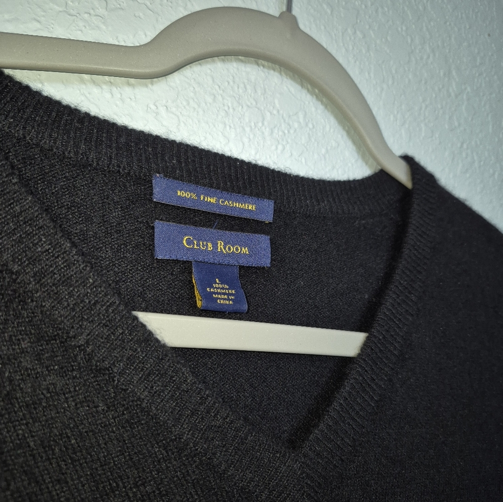 Club Room Men's V-Neck Black Sweater